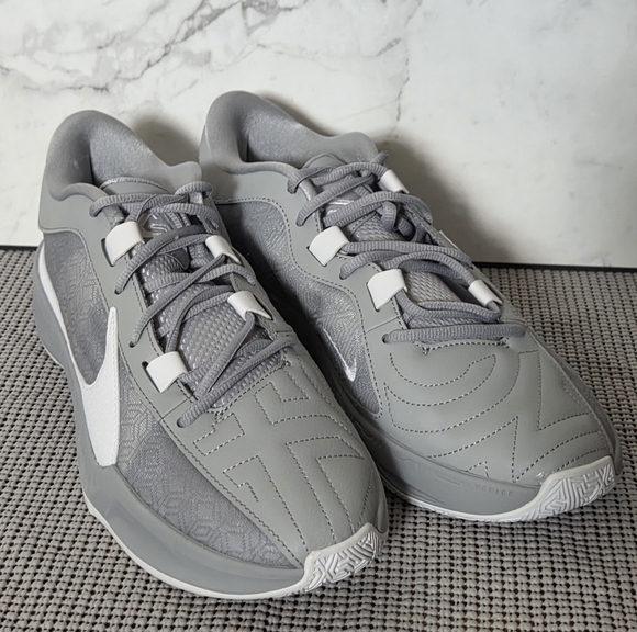 Nike Zoom Freak 5 TB Wolf Grey Mens Athletic Sneakers Shoes 10.5 - Picture 2 of 9
